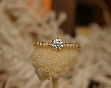 細身の婚約指輪