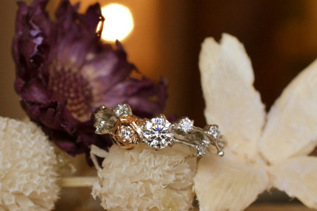 薔薇の婚約指輪沼津三島