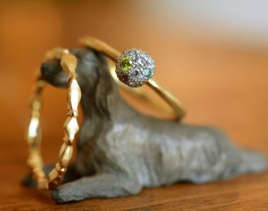 ひし形と丸のリング