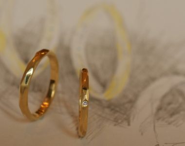 叩き面を活かした、シンプルでありながら存在感のあるマリッジ