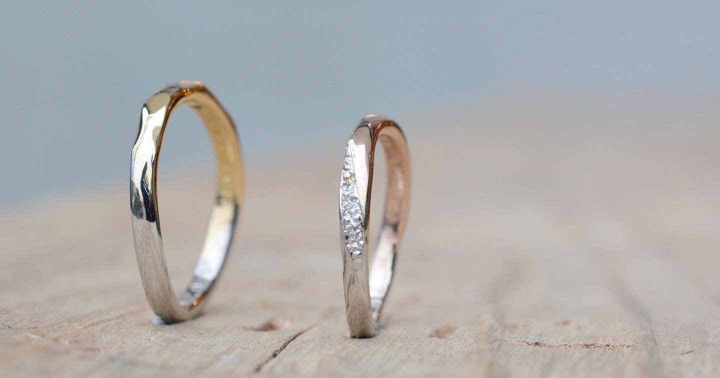 違った表情で魅せるコンビネーションリング