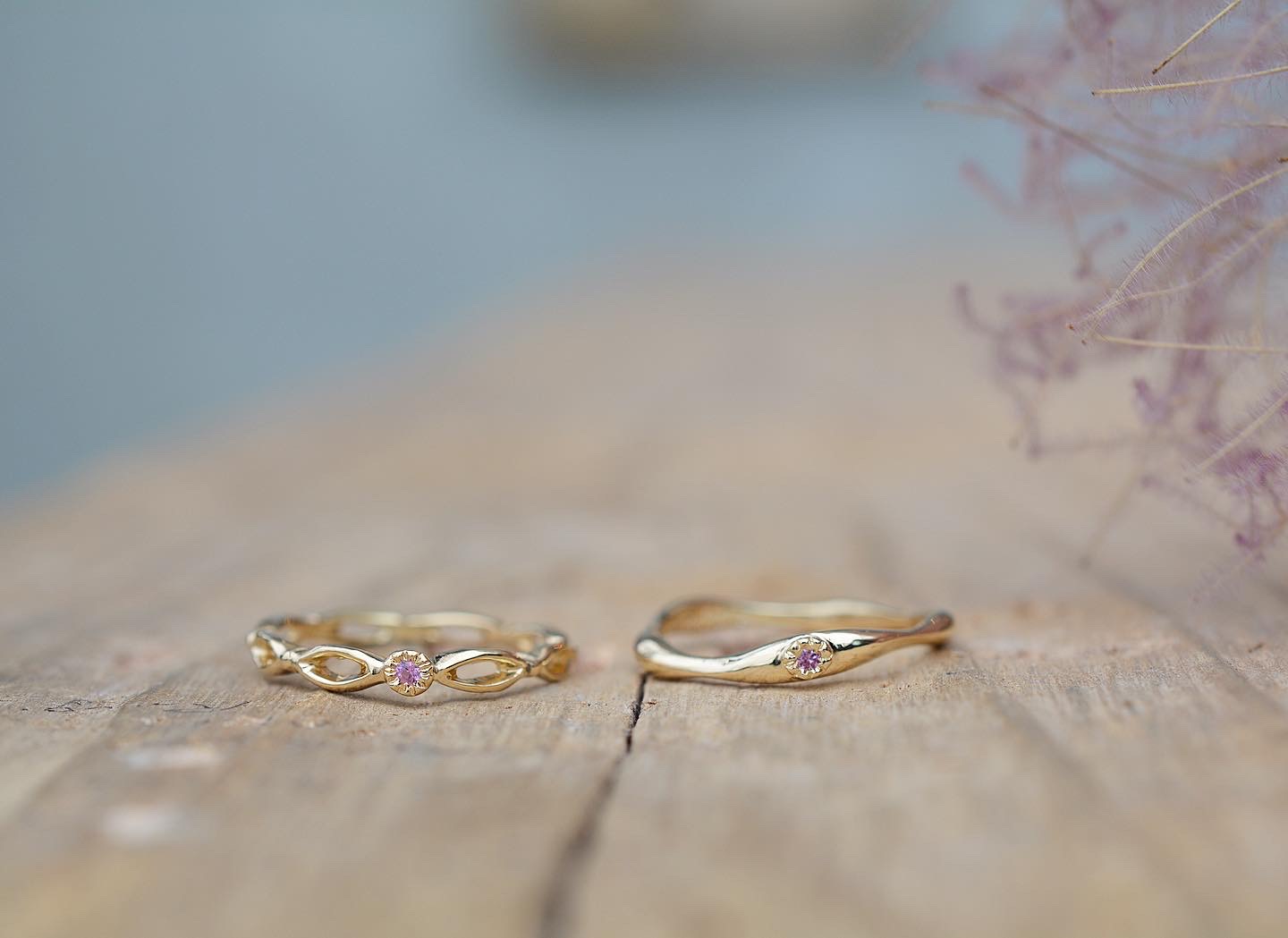 ピンクサファイヤのピンキーリング