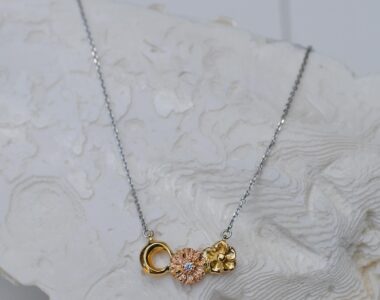 奥様へ贈られるアニバーサリーネックレス