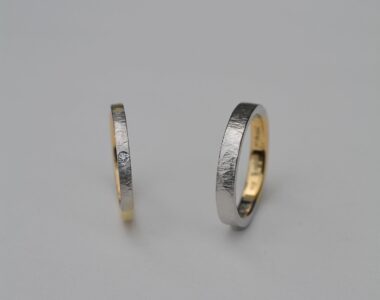 平打ちデザインのマリッジリング